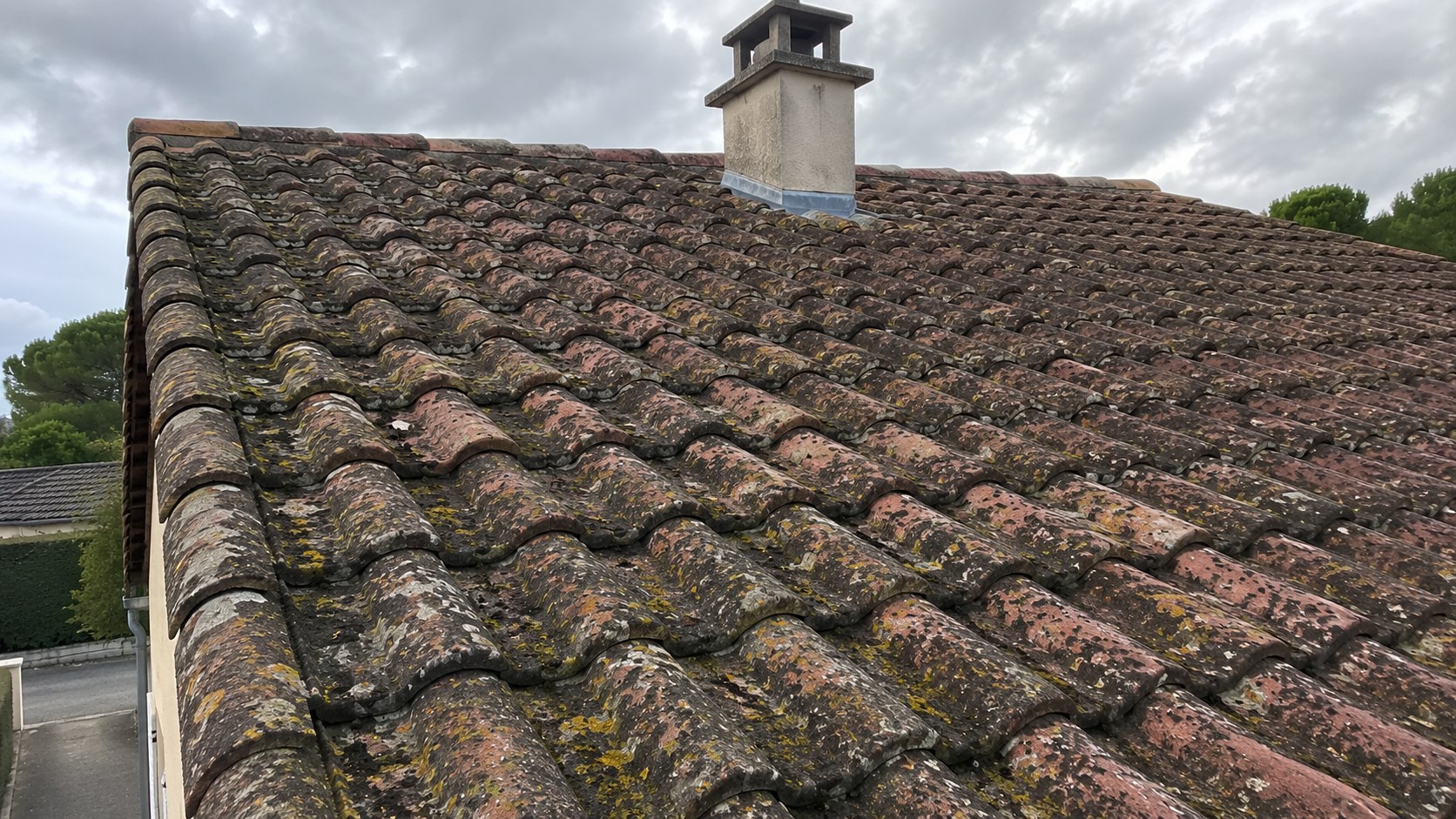 Toiture avant nettoyage